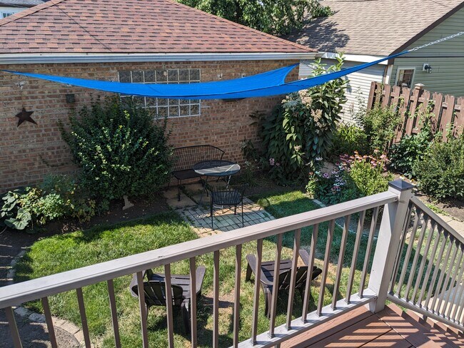 Building Photo - 4155 W Wellington Ave