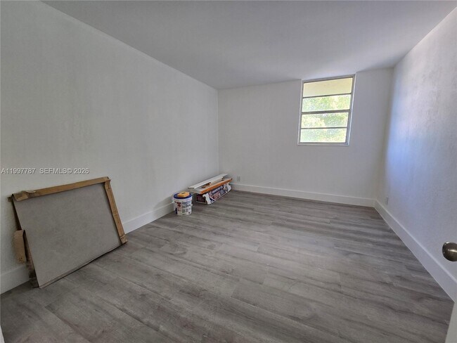 Building Photo - 4550 NW 9th St