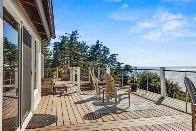 Building Photo - REDUCED PRICE Stunning Highlands Home Located in Carmel, CA!