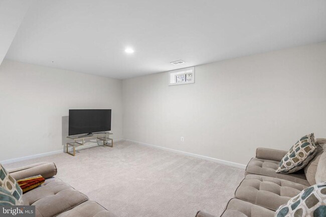 Building Photo - 6640 Timber Ridge Ln