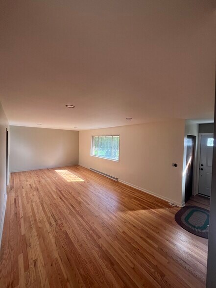 Building Photo - 7080 Millikin Rd