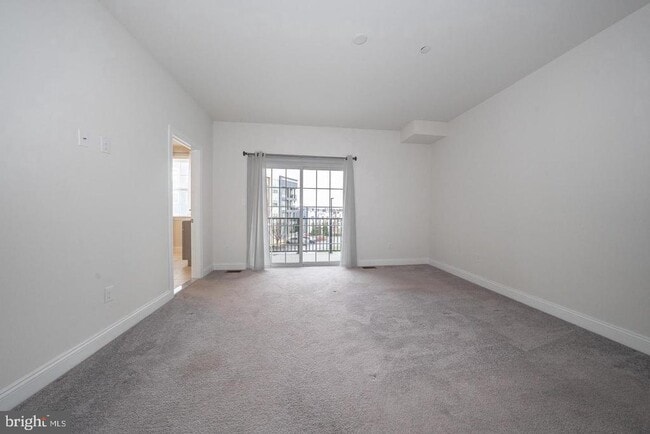 Building Photo - 220 Charles Ellis Dr