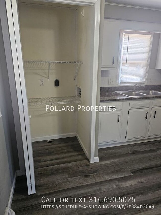 Building Photo - 408 Troy