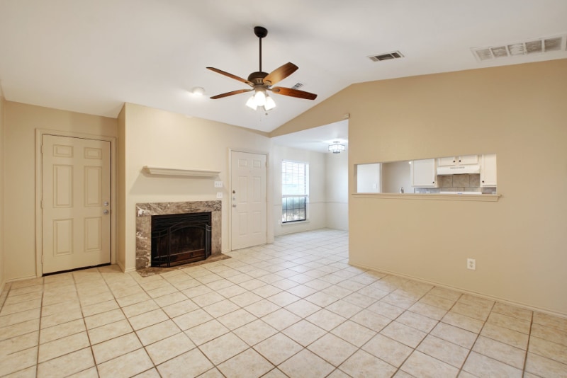 Building Photo - 619 Luther Dr