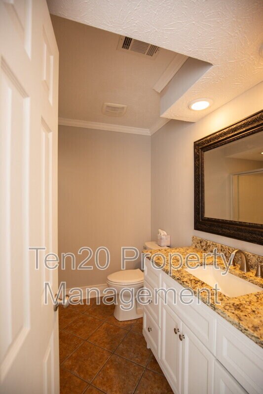 Building Photo - 6820 Panstone Dr