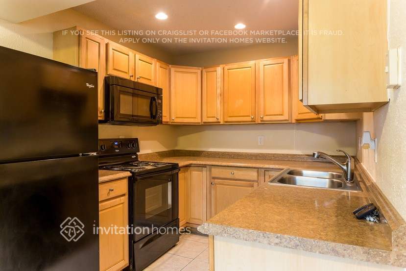 Building Photo - 414 SW 80th Terrace