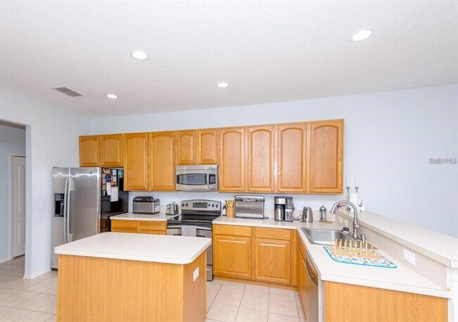 Building Photo - 18708 Chopin Dr