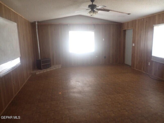 Building Photo - 4931 Maxwell Ave