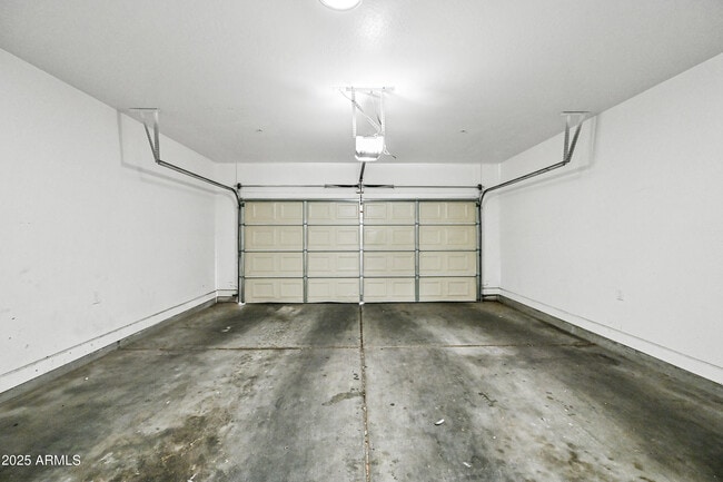 Building Photo - 4608 W Maryland Ave