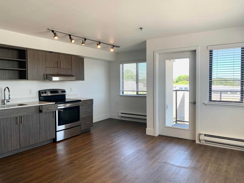 Building Photo - The Hudson