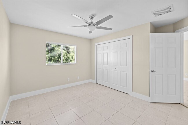 Building Photo - 909 Jaguar Blvd