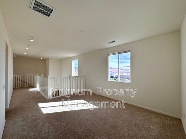 Building Photo - 31310 Reserve Dr