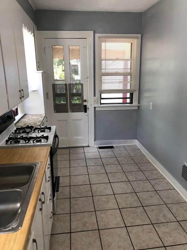 Building Photo - 6 Werner Park