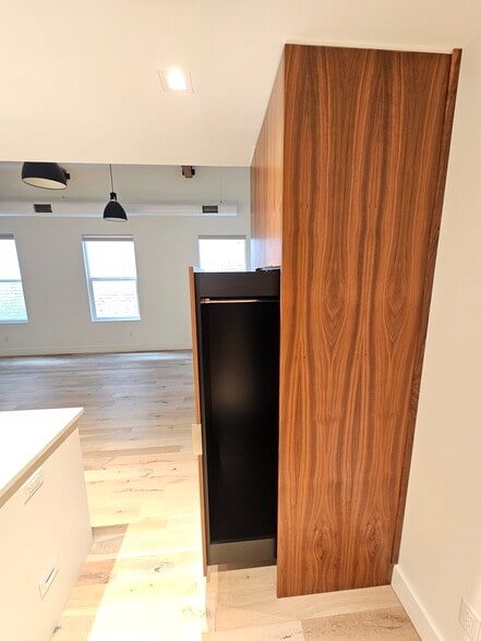Coat Closet - 319 Broadway N