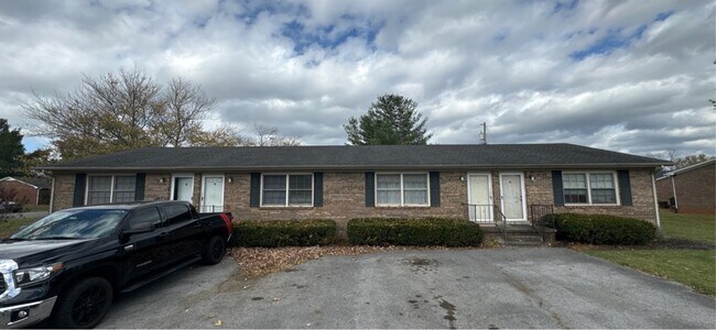 Building Photo - 1617 McIntosh St