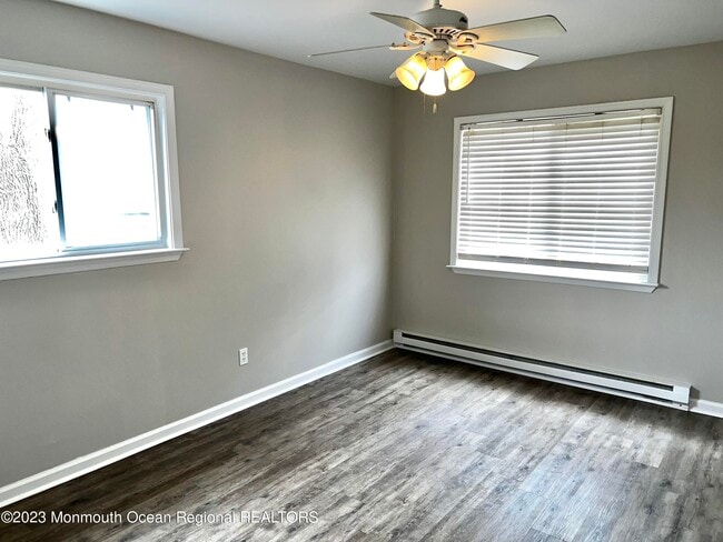 Building Photo - 215 Washington St