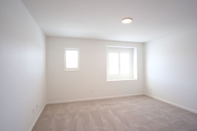 Building Photo - Beautiful Home in Manteca off of the 99, P...