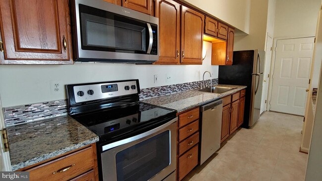 Building Photo - 621 Himes Ave