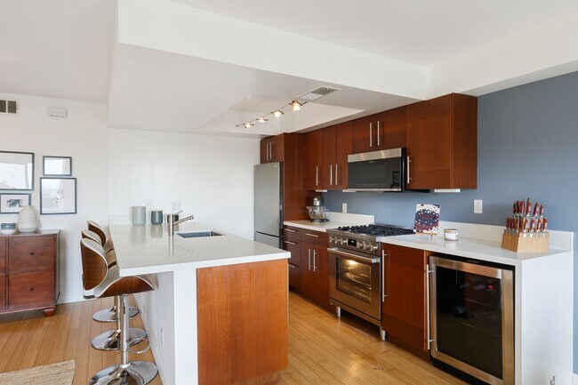 Building Photo - 2700 Cahuenga Blvd