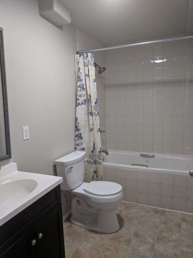 Building Photo - Beautiful 3 bed 3 Bath Ranch-Style Home in Wellington!