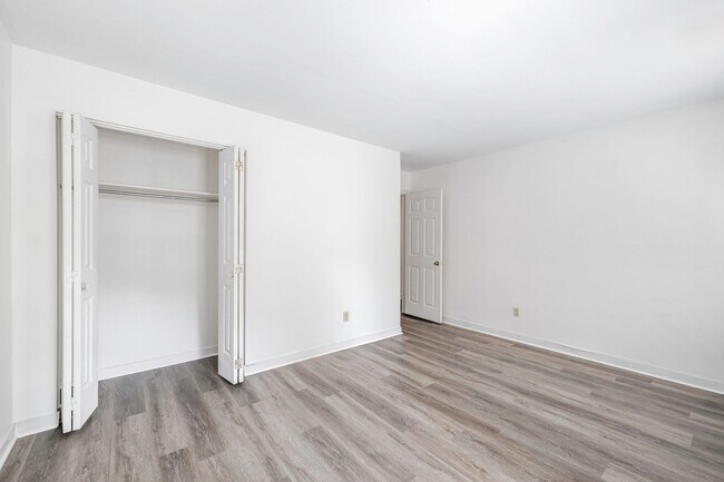 Building Photo - Great West End Two Bedroom Flat for rent