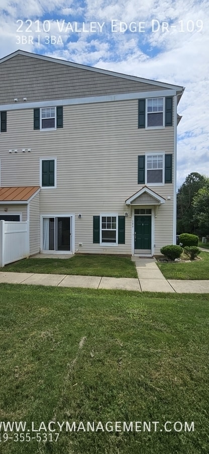 Primary Photo - 2210 Valley Edge Dr