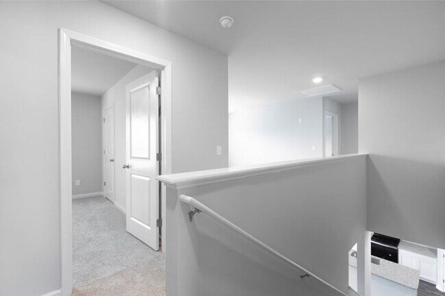 Building Photo - LIKE NEW HOME-NEIGHBORHOOD POOL, PICKLEBALL, CABANA,WALKING TRAILS