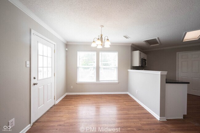 Building Photo - 7623 Hollow Reed Ct