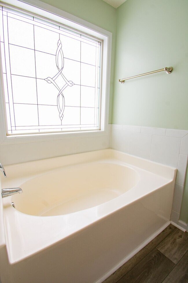 Building Photo - Coming Soon! 3 Bedroom 2.5 Bathroom with Large Fence Yard