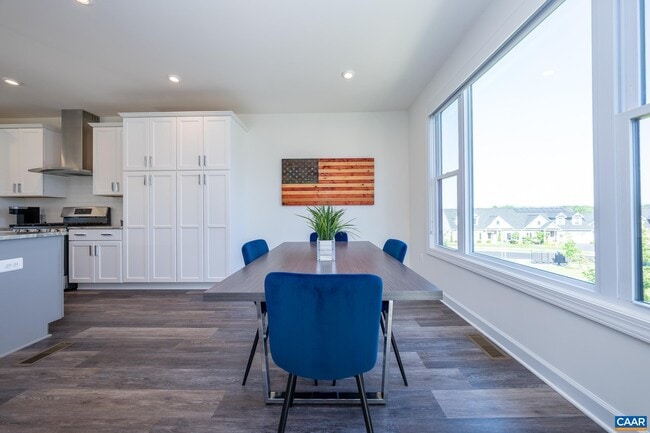 Building Photo - 1521 Knoll Ln