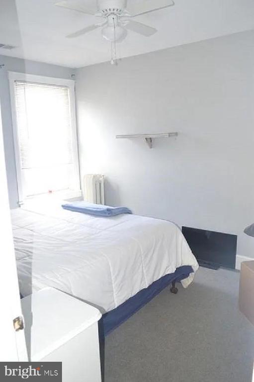 Building Photo - 129 W Miner St