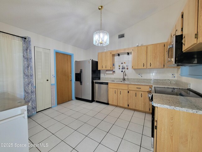 Building Photo - 5120 Volusia Ave