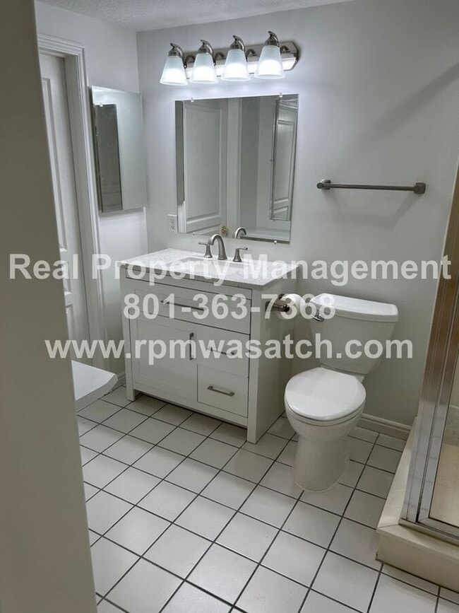 Building Photo - 13982 S Hawberry Rd