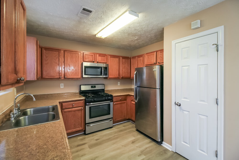 Building Photo - 1403 Lancaster Ct