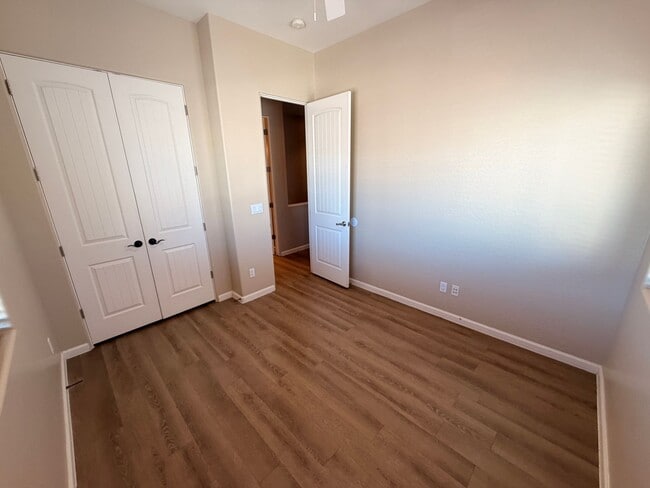 Building Photo - Move-in Special! End Unit *Gated* Downtown Phx Townhome 2 Car Garage!