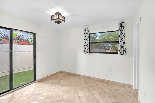 Building Photo - 3265 Virginia St