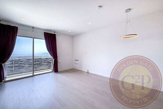 Building Photo - SF Shipyard - 3 BR, 2.5 BA Townhouse 1,634 Sq. Ft. - 3D Virtual Tour, 2-Car Garage