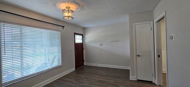 Building Photo - PRICE REDUCTION -Open House 8/2/2025 10:30...