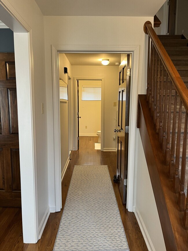 Building Photo - Sandy Springs Rental Home