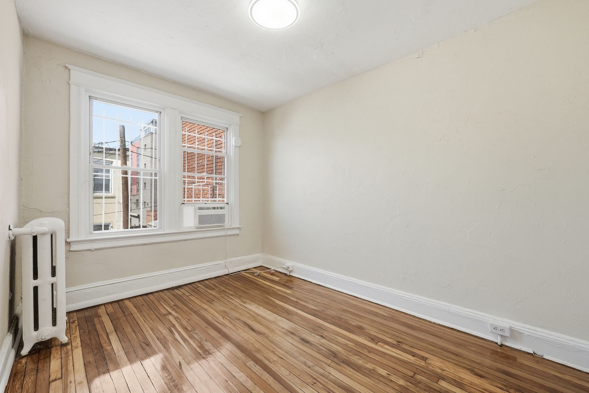 Building Photo - 711 Harvard St NW