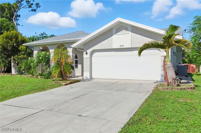 Building Photo - 830 Columbia St