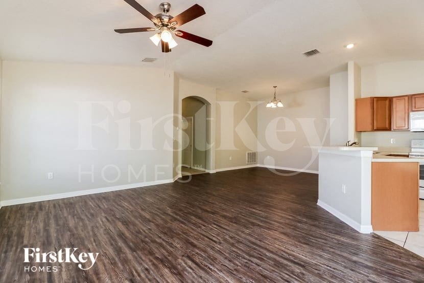 Building Photo - 826 Barrister Dr