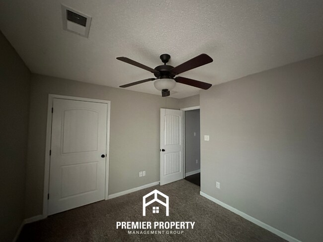 Building Photo - Charming 3BR/2BA Bartlett Area Home | High Ceilings & Hardwood Floors
