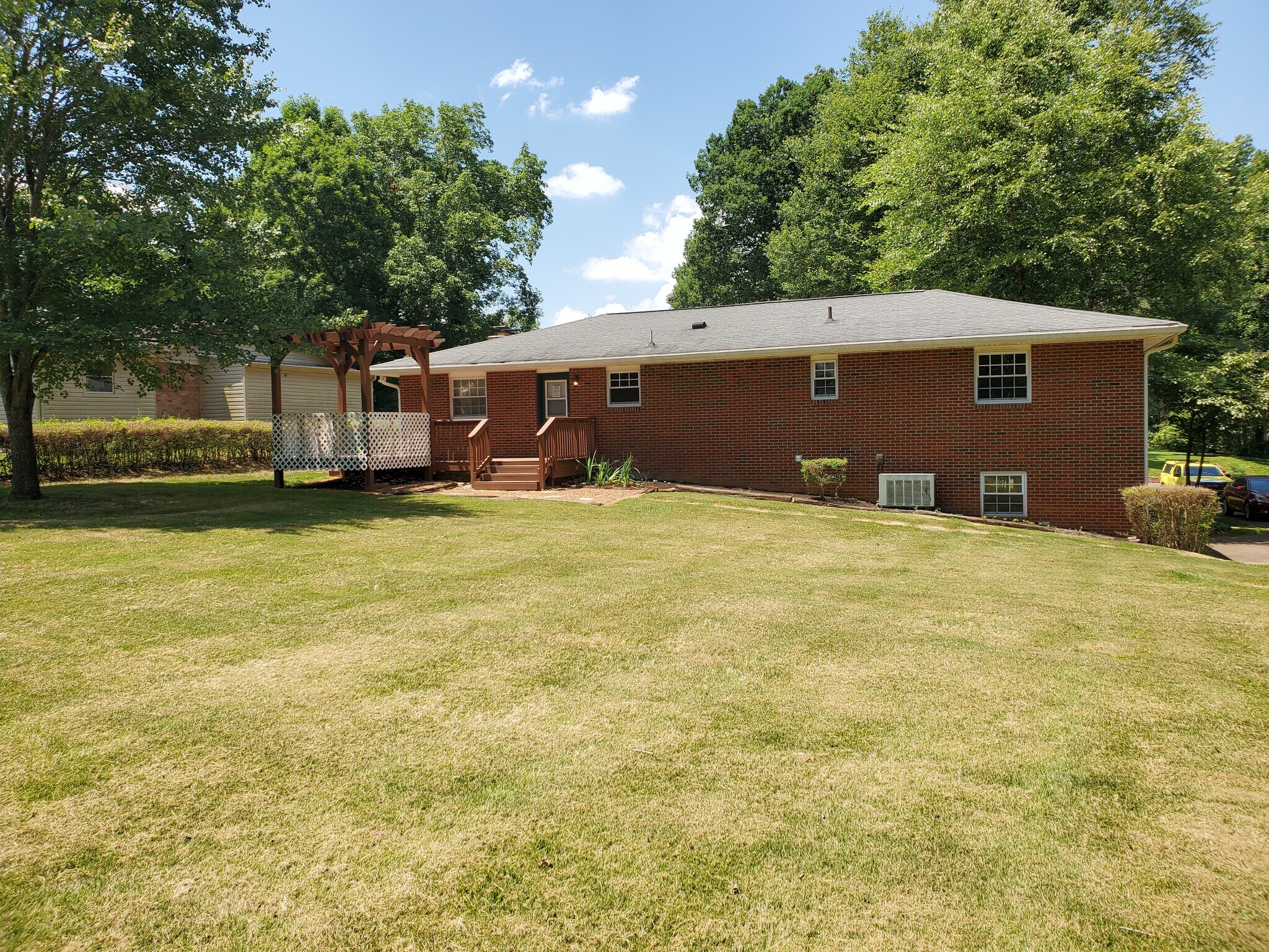 Building Photo - 616 Starlite Ln