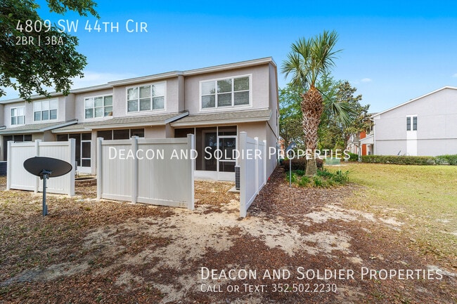 Building Photo - 4809 SW 44th Cir