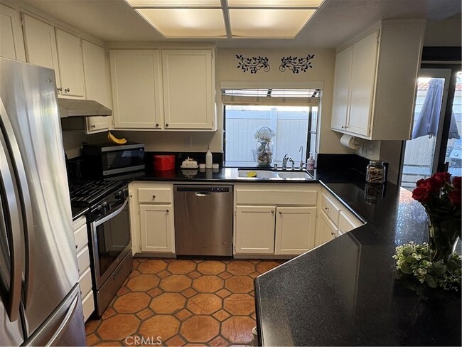 Building Photo - 22933 Estoril Dr