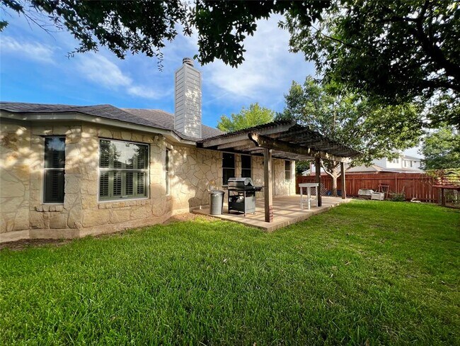 Building Photo - 9500 Castle Pines Dr
