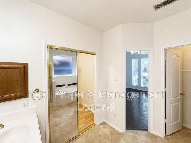Building Photo - 9518 Prestmont Pl