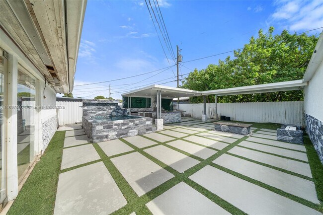 Building Photo - 845 NW 2nd St