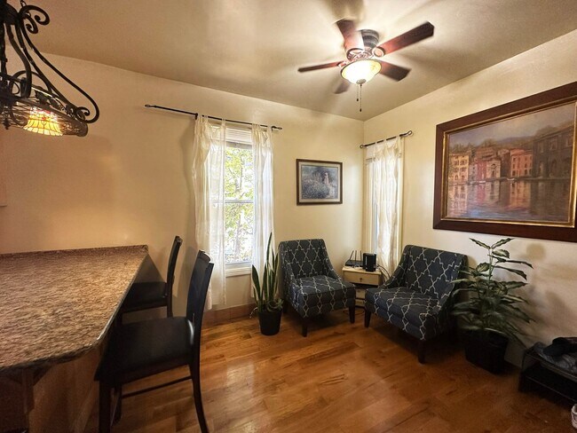 Building Photo - 113 Comstock Pl